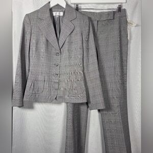 NWT Tahari Arthur S Levine  Plaid 2 Piece Pant Jacket Suit Women's 6P   $320